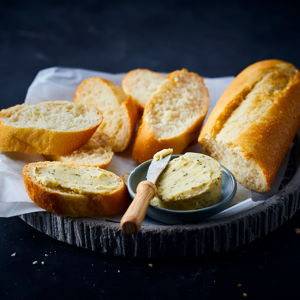 Stokbrood met kruidenboter